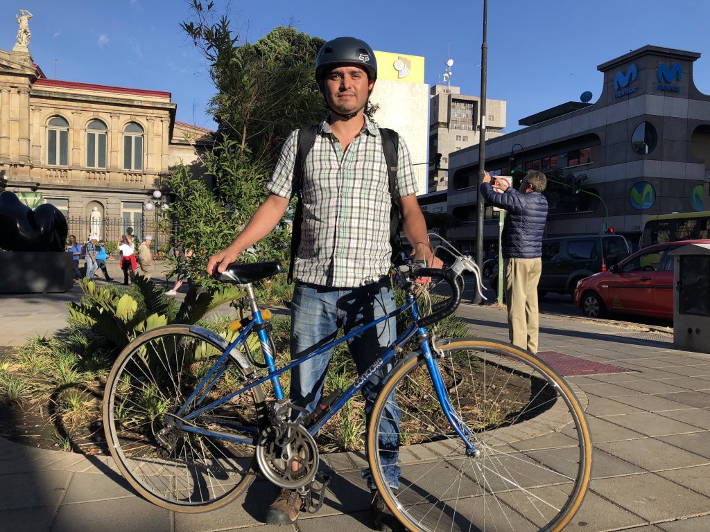 Can green pioneer Costa Rica get its citizens on bikes?